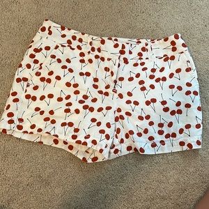 Loft women’s cherry size 4, 4” shorts